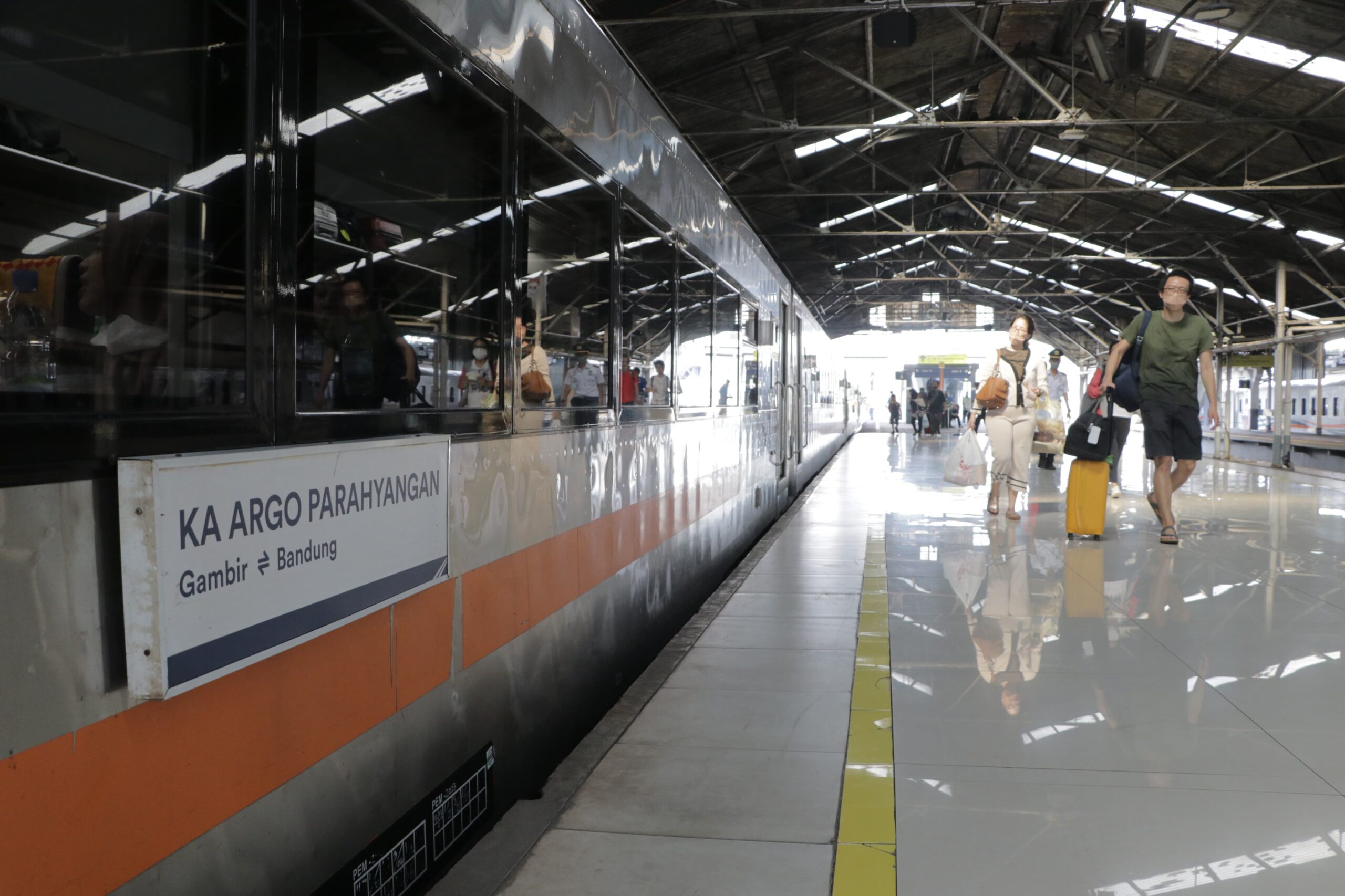 KA Argo Parahyangan yang sebentar lagi akan digantikan dengan KA Parahyangan per 1 Februari 2025. Foto : KAI