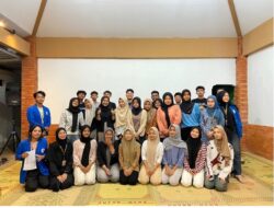 Generasi Muda Tangguh: KKN UMBY Kelompok 14 Berikan Psikoedukasi dan Literasi Digital di Padukuhan Kebokuning