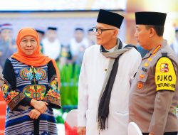 Safari Ramadhan Bersama Kapolri dan Ulama Serta Elemen Masyarakat Jatim, Gubernur Khofifah Sebut Hal Ini Wujud Sinergitas Menjaga Stabilitas Nasional di Jatim