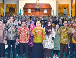 Gubernur Khofifah Beri Apresiasi dan Tunjangan Kehormatan pada 1.000 Seniman dan 148 Juru Pelihara Cagar Budaya Jatim