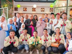 Open House Lebaran Hari Kedua di Kediaman Gubernur Khofifah, Hadir  Uskup Surabaya RD Agustinus Tri Budi Utomo dan Para Suster
