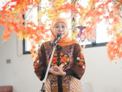 Kado Hari Kartini, Gubernur Khofifah Serahkan Bantuan KIP Putri Jawara Senilai Rp 4,6 Miliar untuk Ribuan Perempuan Tangguh Jawa Timur