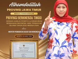 Gubernur Khofifah Terima Penghargaan Menteri Dikdasmen Atas Kinerja Tinggi UKBI 2021-2024