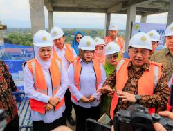 Topping Off Gedung Gus Dur RSU Muslimat NU Ponorogo, Gubernur Khofifah Optimis Tingkatkan Kualitas Kesehatan Ibu dan Anak