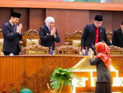 DPRD Jatim Setujui LKPJ Akhir Tahun Anggaran 2024, Gubernur Khofifah Pastikan Semua Rekomendasi Jadi Acuan Perbaikan Pembangunan Jatim