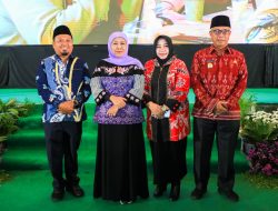 Siapkan SDM Berkualitas dan Berintegritas, Gubernur Khofifah Luncurkan 1.193 Beasiswa Bagi Santri Unggul Jatim