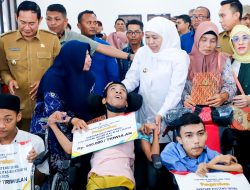 Sapa Bansos Titik ke-16 di Lamongan, Program Icon Gubernur Khofifah untuk Dongkrak Ekonomi Masyarakat Jawa Timur