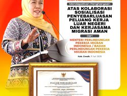 Jatim Terdepan dalam Lindungi Pekerja Migran, Gubernur Khofifah Raih Penghargaan Nasional