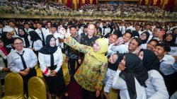4.172 CPNS dan PPPK Pemprov Jatim Terima SK Pengangkatan, Gubernur Khofifah Tegaskan Pentingnya Konsistensi, Inovasi dan Sinergi