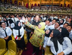 4.172 CPNS dan PPPK Pemprov Jatim Terima SK Pengangkatan, Gubernur Khofifah Tegaskan Pentingnya Konsistensi, Inovasi dan Sinergi