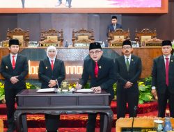 Raperda RPJMD 2024-2029 Disahkan, Gubernur Khofifah Apresiasi Kolaborasi dan Sinergi Eksekutif-Legislatif Wujudkan Kesejahteraan Masyarakat Jatim