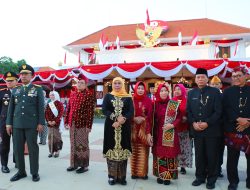 Apresiasi Paskibraka dan Pendukung Acara HUT Ke-80 RI, Gubernur Khofifah: Jadilah Anak Terbaik di Negeri Ini, Jaga Persatuan dan Terus Cintai NKRI.