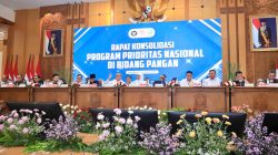 Rapat Konsolidasi Bersama Tiga Menteri di Surabaya, Gubernur Khofifah: Penerima Manfaat MBG Jatim Capai 1,9 Juta. Jatim Siap Lakukan Percepatan Program Prioritas Nasional