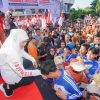 Jalan Sehat Bersama Puluhan Ribu Murid dan Guru Se-Kediri, Gubernur Khofifah Tegaskan SMA/SMK/SLB Negeri Se-Jatim Bebas Pungli dan Terus Tingkatkan Prestasi
