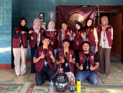 Tim KKN 29 UMBY 2025 Manfaatkan Limbah Kotoran Ternak Jadi Pupuk Organik Cair