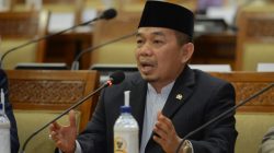 Perkembangan Teknologi Digital Berdampak Positif dan Negatif