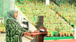 Hadiri Maulid Nabi SAW Muslimat NU Kota Malang, Khofifah Tekankan Pentingnya Akhlak di Era Digital: Jangan Sharing sebelum Saring