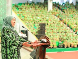 Hadiri Maulid Nabi SAW Muslimat NU Kota Malang, Khofifah Tekankan Pentingnya Akhlak di Era Digital: Jangan Sharing sebelum Saring