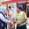 Gubernur Khofifah Tinjau Program Bedah Rumah Jember: Rumah Pasca Renovasi Harus Layak Huni dan Bersanitasi