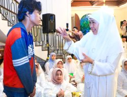 Gubernur Khofifah Serahkan Santunan Korban Kebakaran Rumah di Jemur Wonosari Surabaya