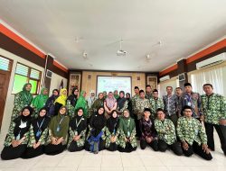 Kolaborasi UAD dan SD Muhammadiyah Pakel Wujudkan Pembiasaan Bahasa Inggris di Kelas