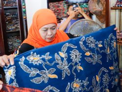 Hari Batik Nasional 2025, Gubernur Khofifah Perkenalkan Wastra Batik Gerbang Baru Nusantara
