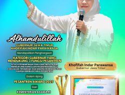 Atas Dedikasi Besar untuk Dunia Pesantren, Gubernur Khofifah Terima Pesantren Award 2025 dari Menteri Agama RI