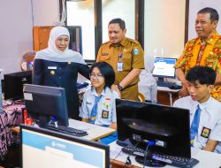 Jatim Siap Gelar Tes Kompetensi Akademik, Gubernur Khofifah Pastikan Dukungan Infrastruktur Sekolah Berjalan Optimal