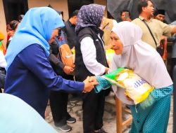 Gubernur Khofifah Gelar Pasar Murah ke-290 Untuk Warga Candipuro Lumajang, Jadi Upaya Stabilkan Harga dan Jaga Daya Beli Jelang Nataru hingga Ramadhan