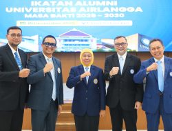 Ketua Umum IKA UNAIR Khofifah Lantik Pengurus Pusat IKA UNAIR 2025–2030, Dorong Peran Alumni sebagai Orkestrator Kolaborasi Pembangunan Daerah