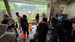 Hujan Tak Surutkan Semangat: KKN IPE 024 UMY Hadirkan Senam Hipertensi dan Pelatihan Eco Enzyme untuk Warga Srunggo 2