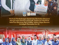SAPA Bansos Amaliyah Ramadan ke-15, Gubernur Khofifah Serahkan Bantuan dan Tali Asih Rp7,6 Miliar bagi Masyarakat Gresik