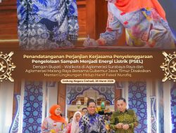 Disaksikan Menteri Lingkungan Hidup, Gubernur Khofifah dengan Tujuh Bupati/Wali Kota Teken Perjanjian Kerja Sama Pengolahan Sampah menjadi Energi Listrik: Hadirkan Lingkungan Bersih, Sehat dan Berkelanjutan di Jawa Timur