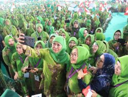 Khofifah sebagai Ketua Umum Dewan Pembina PP Muslimat NU Tegaskan: Ibu Adalah Pilar Penting di Tengah Dunia yang Bergejolak