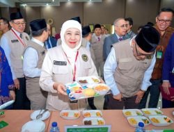 Gubernur Khofifah Emban Tugas Koordinator PPIH Embarkasi Surabaya 2026, Pastikan Kesiapan Layanan bagi 44.087 Jemaah Haji