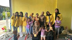 PEMANFAATAN LIMBAH PLASTIK MENJADI BARANG YANG MEMILIKI NILAI JUAL MASYARAKAT WIDORO GADING RESIDENCE