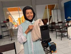 Bukan Simulasi Biasa: 21 Siswa SMK Wikrama Garut Taklukkan Tantangan “Live Streaming Selling” 1 Jam Non-Stop di Akun Pribadi