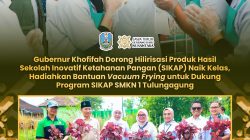 Gubernur Khofifah Dorong Hilirisasi Produk SIKAP, Berikan Bantuan Vacuum Frying untuk SMKN 1 Tulungagung