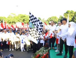 Sambut Tahun Baru Islam 1448 H, Gubernur Khofifah Ajak Masyarakat Ikuti Jalan Sehat di Masjid Nasional Al Akbar Surabaya