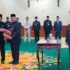 Gubernur Khofifah Lantik Enam Pejabat Pimpinan Tinggi Pratama Pemprov Jatim, Dorong Digitalisasi Pelayanan Publik yang Akuntabel