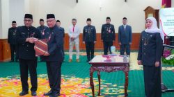 Gubernur Khofifah Lantik Enam Pejabat Pimpinan Tinggi Pratama Pemprov Jatim, Dorong Digitalisasi Pelayanan Publik yang Akuntabel