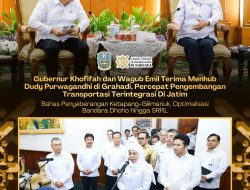Gubernur Khofifah Bersama Wagub Emil Bahas Percepatan Transportasi Terintegrasi dengan Menhub Dudy Purwagandhi di Grahadi