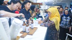 Gubernur Khofifah Gelar Pasar Murah di Pamekasan, Optimistis Perkuat Daya Beli Masyarakat dan Jaga Stabilisasi Harga Bahan Pokok sekaligus Berdayakan UMKM