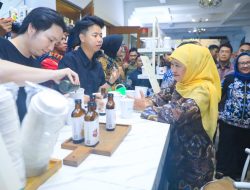 Gubernur Khofifah Gelar Pasar Murah di Pamekasan, Optimistis Perkuat Daya Beli Masyarakat dan Jaga Stabilisasi Harga Bahan Pokok sekaligus Berdayakan UMKM