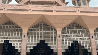 Ketua DKM Mushalla Halimatussa’diyah Jakarta Selatan Ikuti Program “DKM Goes Global” FSH Universitas PTIQ Jakarta