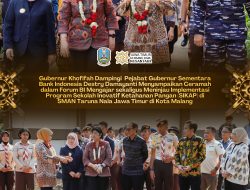 Khofifah Dampingi Pejabat Gubernur Sementara Bank Indonesia Destry Damayanti Menjadi Narasumber Utama Dalam BI Mengajar serta Meninjau Implementasi Program Ketahanan Pangan SMAN Taruna Nala Jawa Timur di Malang