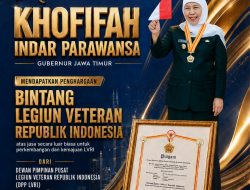 Terima Anugerah Bintang LVRI, Gubernur Khofifah Ajak Generasi Kini Lanjutkan Perjuangan dengan Menjaga Persatuan