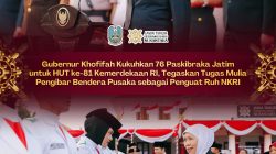 Gubernur Khofifah Kukuhkan 76 Paskibraka Jatim untuk HUT ke-81 RI, Ajak Perkuat Semangat Kebangsaan