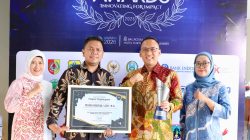 Kabiro Adpim Jatim Raih Penghargaan Komunikasi Kolaboratif, Tekankan Humas sebagai Penghubung Pemerintah dan Masyarakat