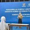 Kukuhkan Anggota KIP 2026–2030, Meutya Hafid Soroti Ancaman Deepfake dan Hoaks terhadap Keterbukaan Informasi
